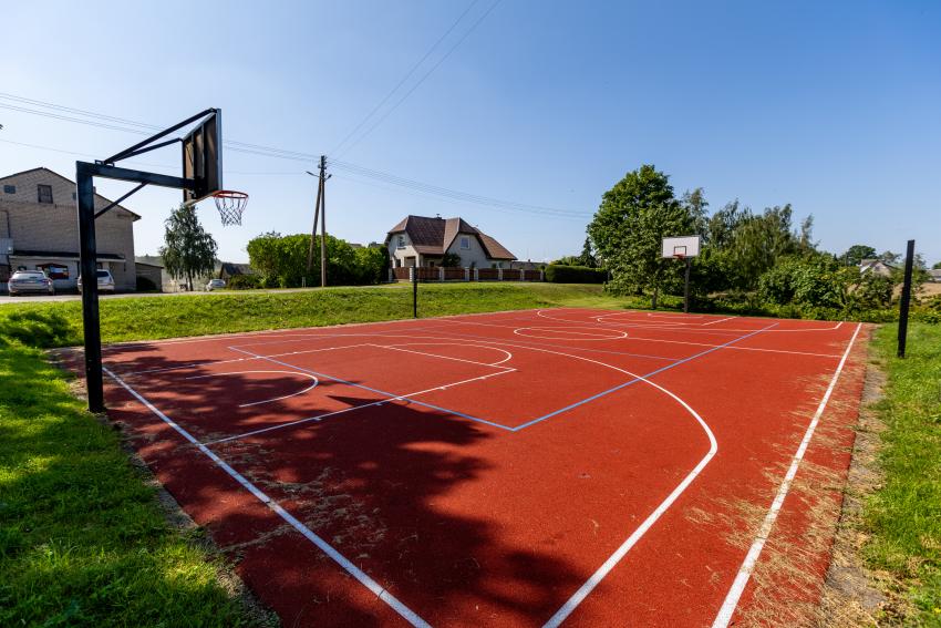 Čekiškės seniūnijos Pagirių kaimo daugiafunkcė sporto aikštelė 231
