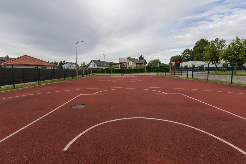 Neveronių seniūnijos daugiafunkcė sporto aikštelė 247