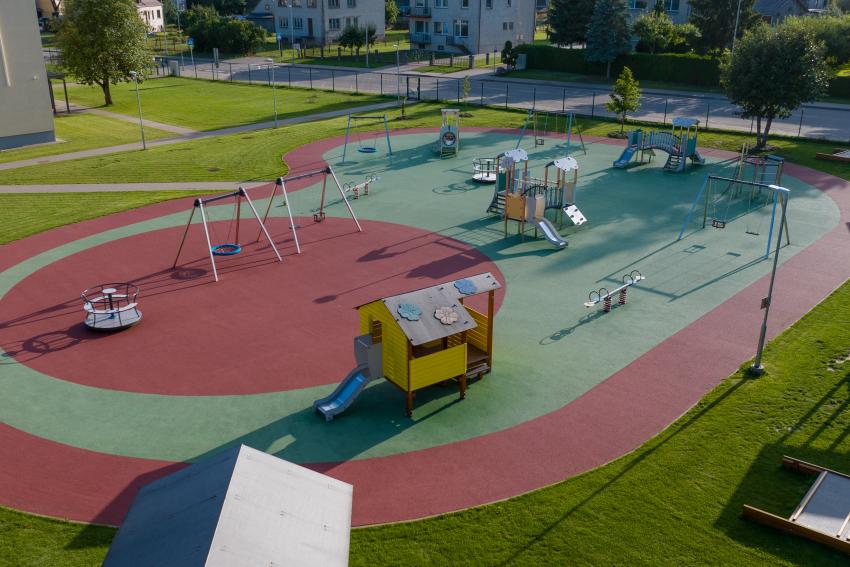 Raudondvario lopšelio - darželio „Vyturėlis“ daugiafunkcė sporto aikštelė 248