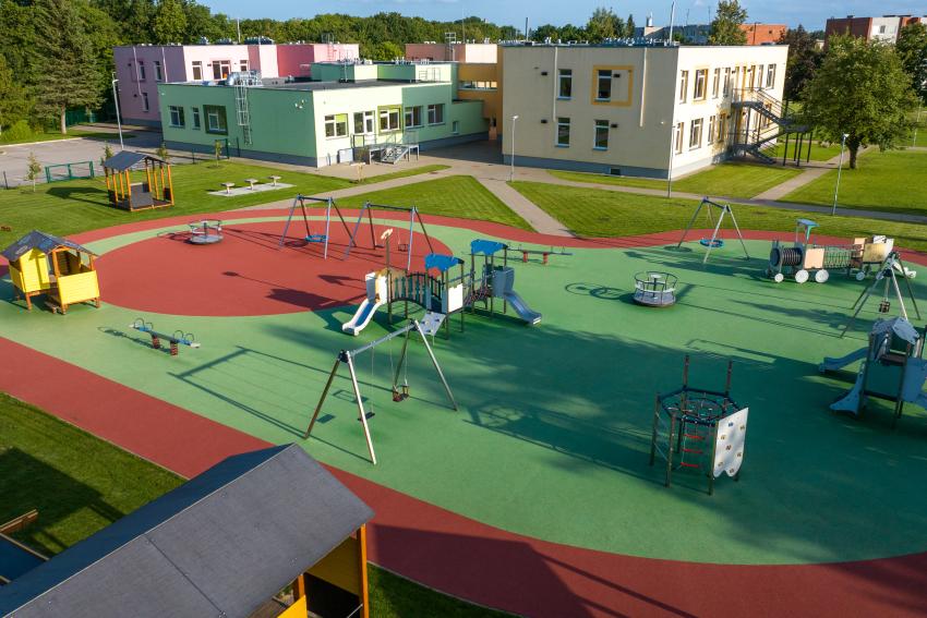 Raudondvario lopšelio - darželio „Vyturėlis“ daugiafunkcė sporto aikštelė 248