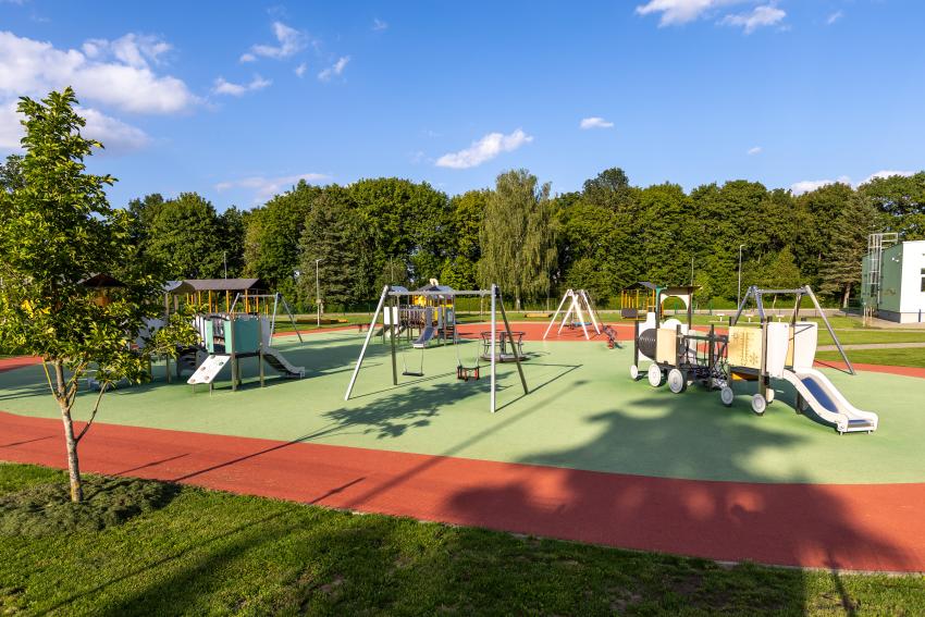 Raudondvario lopšelio - darželio „Vyturėlis“ daugiafunkcė sporto aikštelė 248