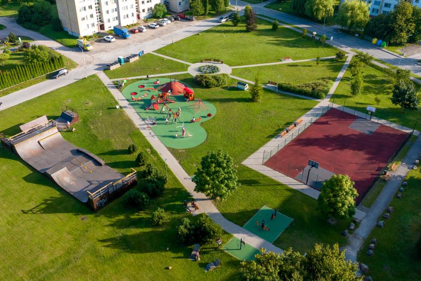 Raudondvario seniūnijos daugiafunkcė sporto aikštelė paveiksliukas