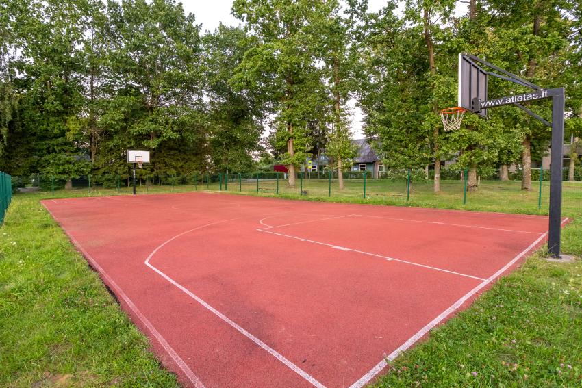 Taurakiemio seniūnijos Viršužiglio kaimo daugiafunkcė sporto aikštelė paveiksliukas