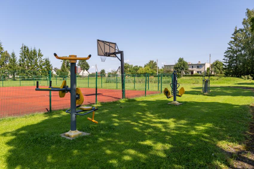 Vilkijos apylinkių seniūnijos Saulėtekių kaimo daugiafunkcė sporto aikštelė 259