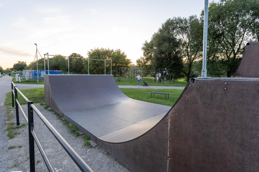 Kačerginės seniūnijos riedučių ir riedlenčių platforma 266