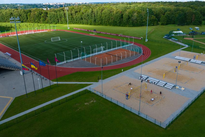 VDU Prezidento Valdo Adamkaus sporto centro stadionas ir sporto aikštynas paveiksliukas