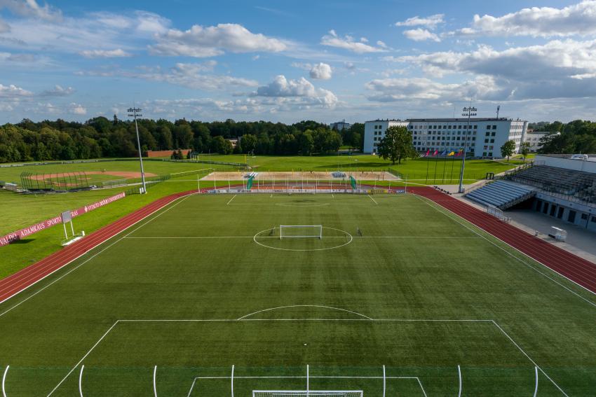 VDU Prezidento Valdo Adamkaus sporto centro stadionas ir sporto aikštynas 270
