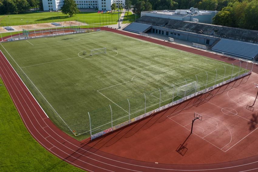 VDU Prezidento Valdo Adamkaus sporto centro stadionas ir sporto aikštynas 270